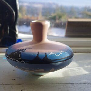 Native American Nvajo Pottery